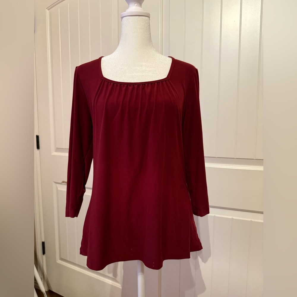 Vintage Suzie Women's Burgundy Top